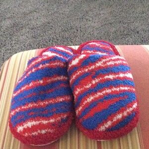 Cozy Red and Blue Striped Slippers Nwnt